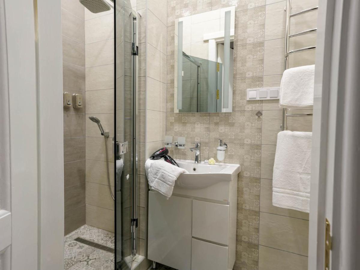 Lviv Suites At Shopena St. 4 Bagian luar foto