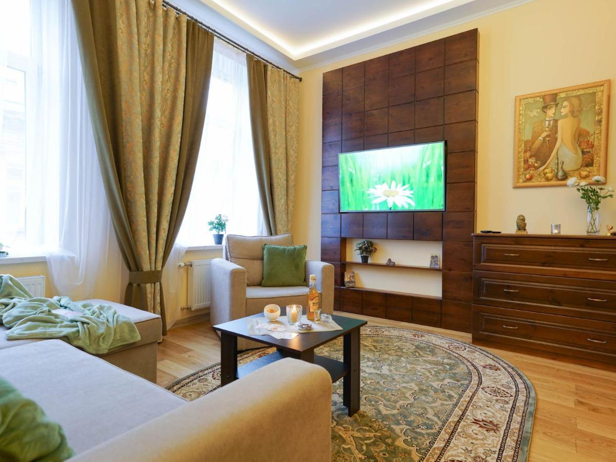 Lviv Suites At Shopena St. 4 Bagian luar foto