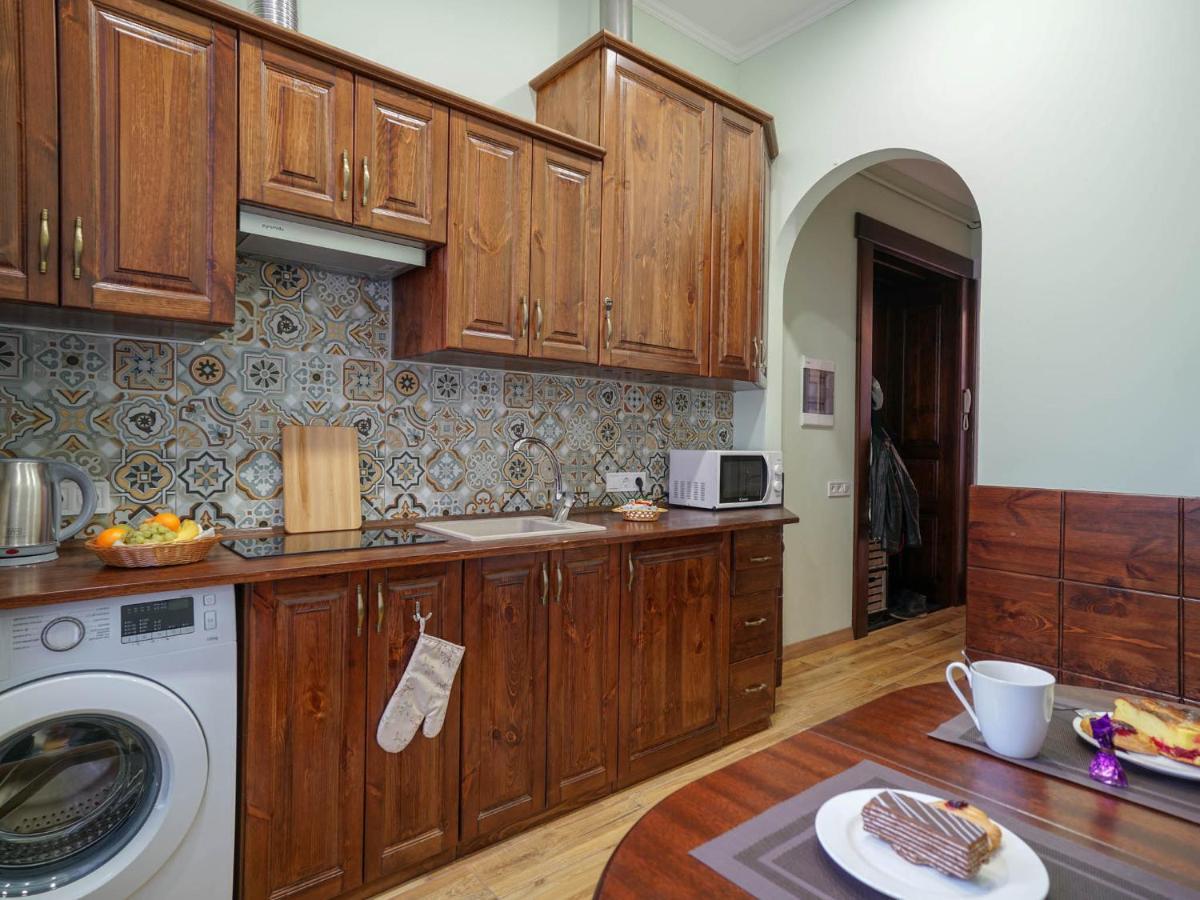 Lviv Suites At Shopena St. 4 Bagian luar foto